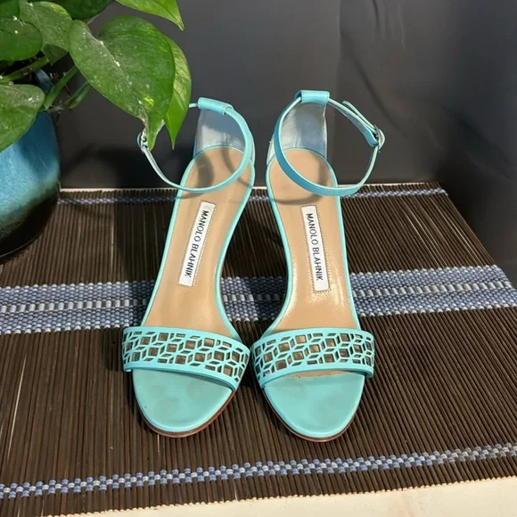 5) Manolo Blahnik - Size 35.5- Leather Printed Sandals - Picture 1 of 4